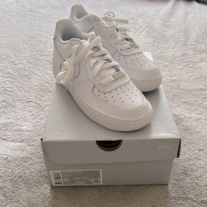 NWT White Air Force 1
